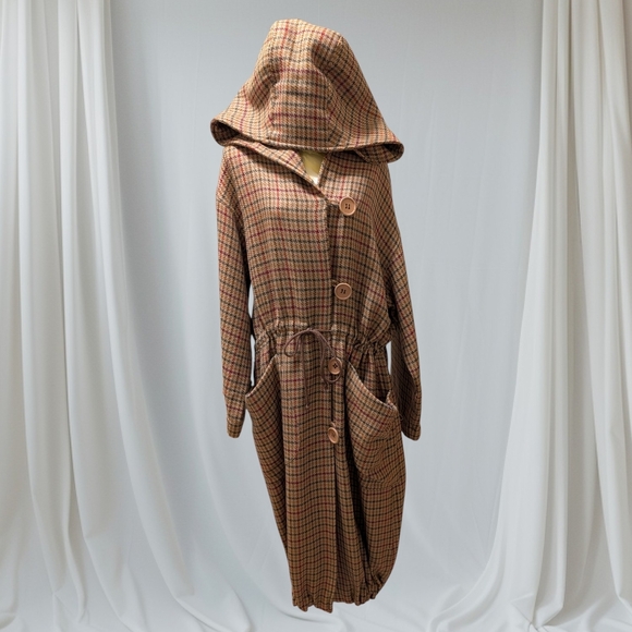 90's Italian Oversized Plaid Wool Coat - Picture 3 of 9